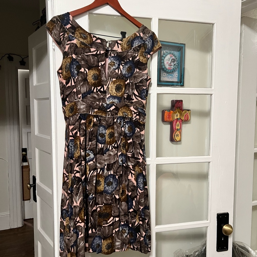 Emily& Fin Gorgeous Vintage Floral Cap-Sleeve Midi Dress in Pink, Brown & Blue